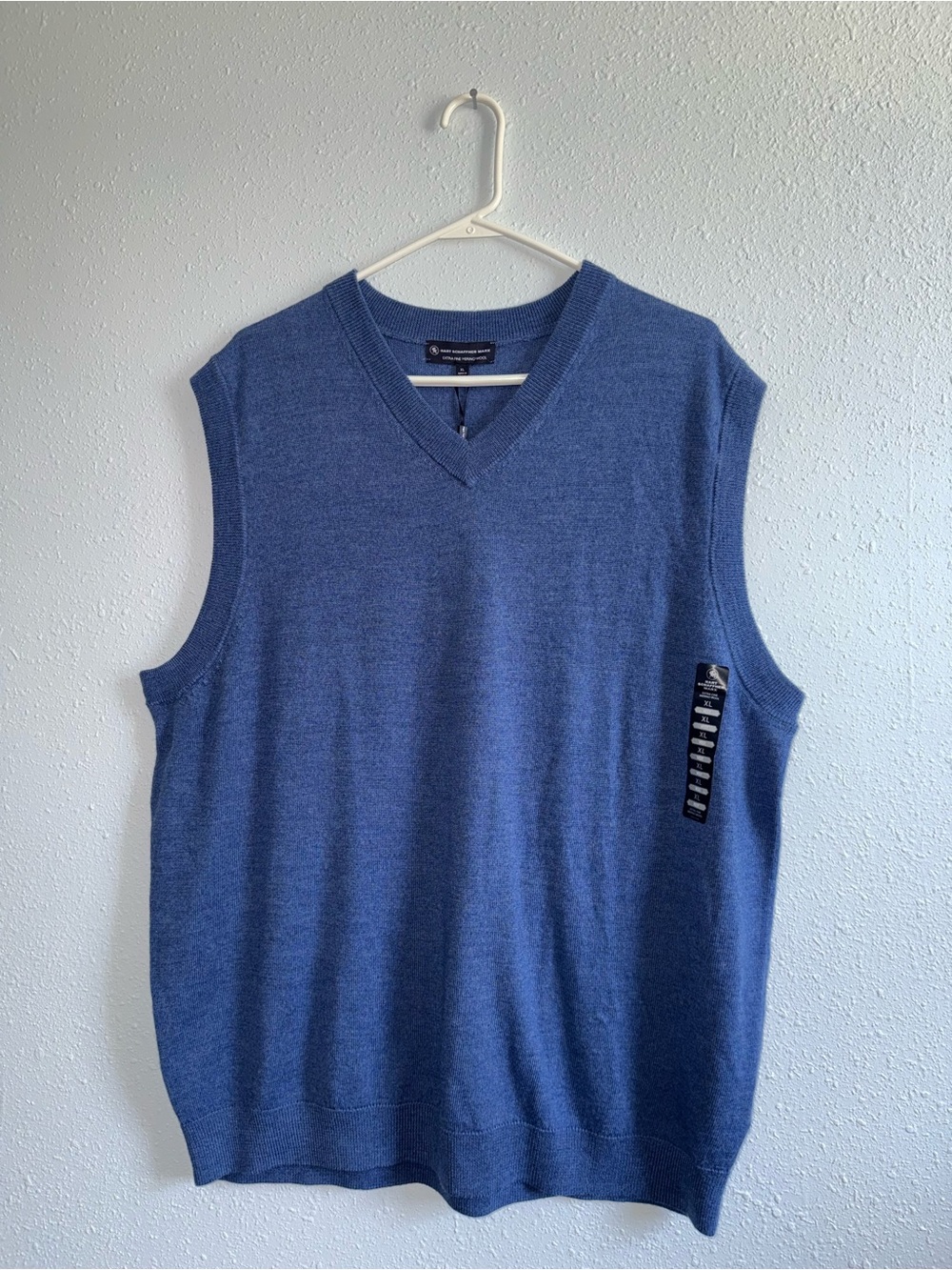 Hart Schaffner Marx Men’s Merino Wool Heather Blue V-Neck Sweater Vest